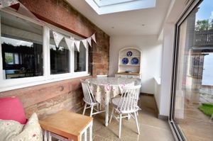 Sun room- click for photo gallery